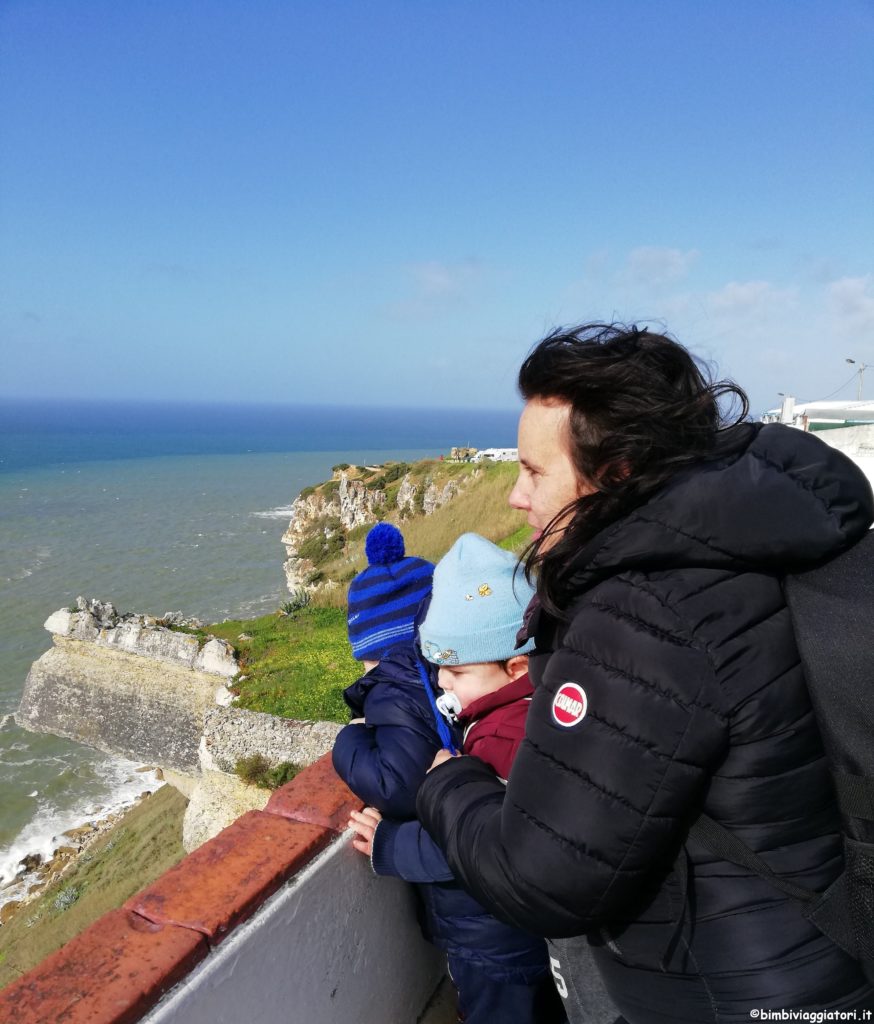 Bimbi Viaggiatori sull'Oceano