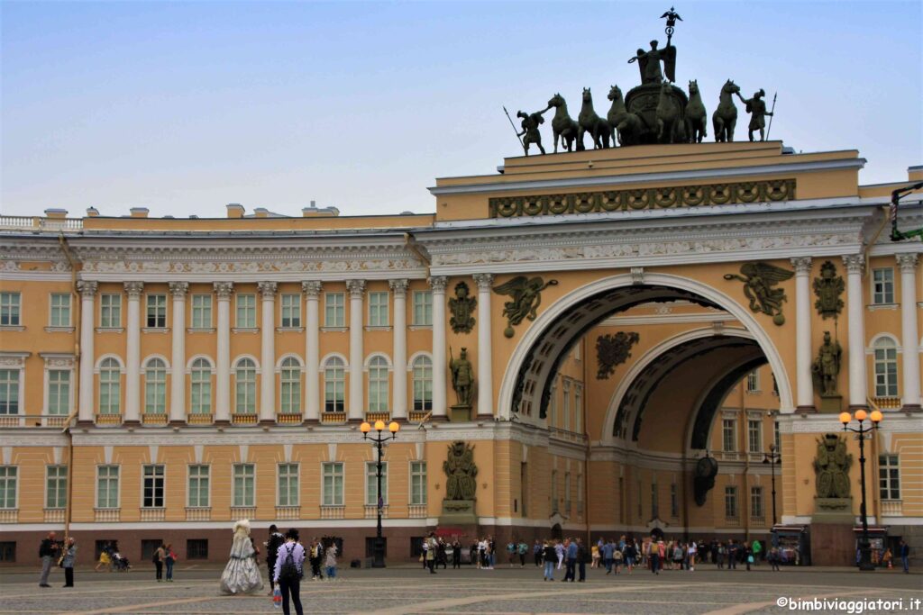 Piazza del Palazzo a San Pietroburgo