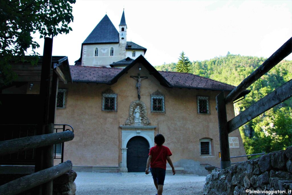 San Romedio con bambini