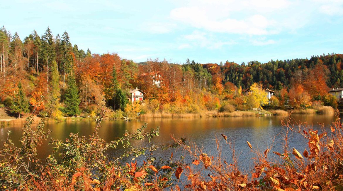 Passeggiata in autunno in Trentino