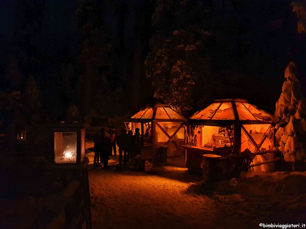 Casette Mercatino di Natale Lago di Carezza